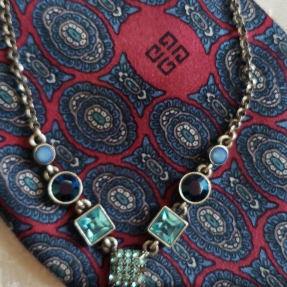 Givenchy Necklace. - Picture 5 of 7